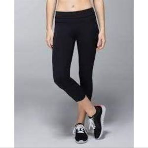 Lululemon Inspire Crop 22"/ Black/ Luxtreme/ Sz 6